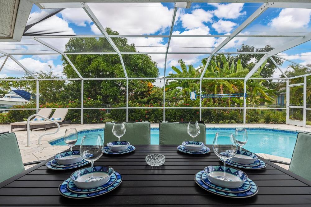 Villa Serenity NOW is the picture-perfect PET FRIENDLY Villa for you and your loved ones!